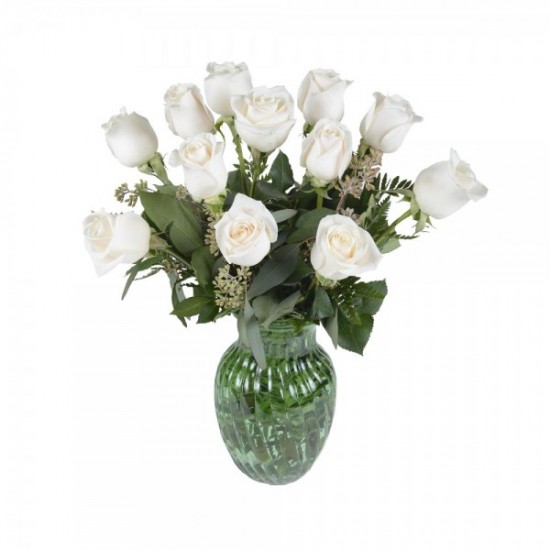 L'arrangement de 12 roses blanches